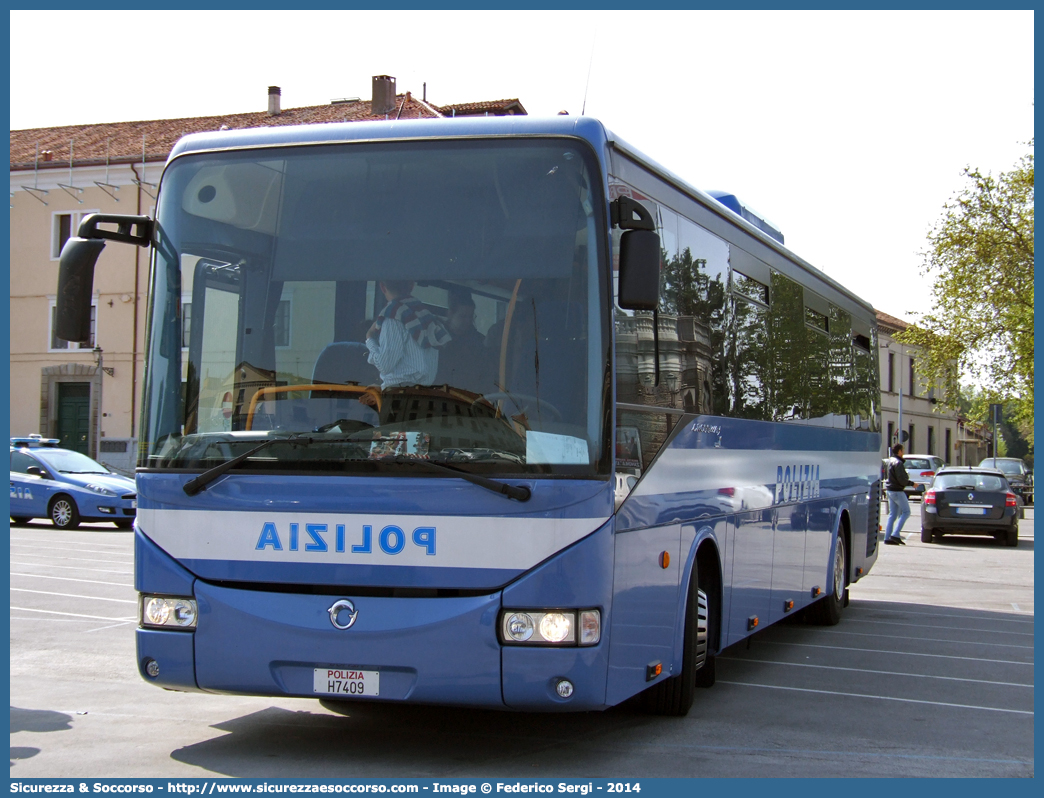 Polizia H7409
Polizia di Stato
Iveco Irisbus Crossway
Parole chiave: PS;P.S.;Polizia;di;Stato;Iveco;Irisbus;Crossway