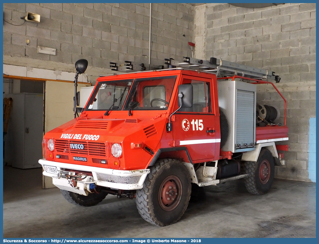 VF 18091
Corpo Nazionale Vigili del Fuoco
Iveco 40.10WM Fauno
Allestitore Magirus
(variante)
Parole chiave: VVF;V.V.F.;Corpo;Nazionale;Vigili;del;Fuoco;Iveco;40.10;WM;Fauno;VM90;VM 90;AIB