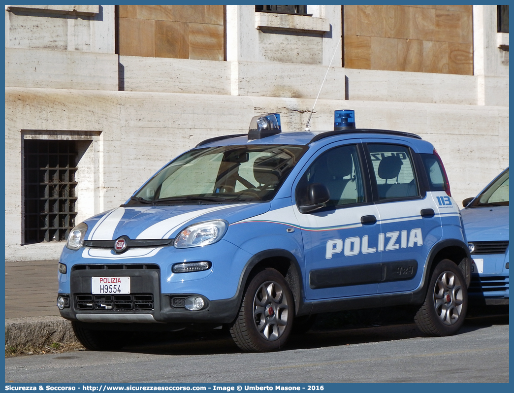 Polizia H9554
Polizia di Stato
Fiat Nuova Panda 4x4 II serie
Allestitore Nuova Carrozzeria Torinese S.r.l.
(II fornitura)
Parole chiave: Polizia di Stato;Polizia;PS;Fiat;Nuova Panda;4x4;4 x 4;NCT;N.C.T.;Nuova Carrozzeria Torinese