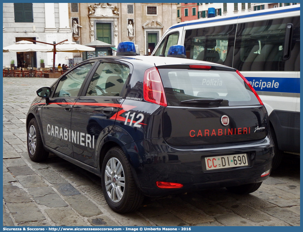 CC DI690
Arma dei Carabinieri
Fiat Punto IV serie
(I fornitura)
Parole chiave: CC;C.C.;Arma;Carabinieri;Fiat;Punto