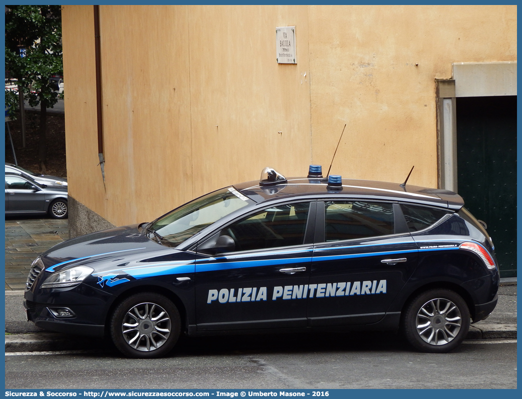 Polizia Penitenziaria 604AF
Polizia Penitenziaria
Nucleo Traduzioni e Piantonamenti
Lancia Nuova Delta
Allestitore Elevox S.r.l.
Parole chiave: PP;P.P.;Pol.Pen;PolPen;Polizia;Penitenziaria;Nucleo;Traduzioni;Piantonamenti;Lancia;Nuova;Delta;Elevox