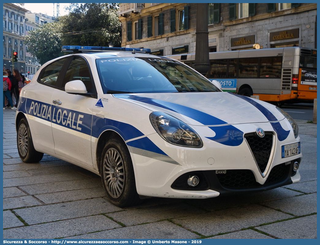 Polizia Locale YA142AF
Polizia Locale
Comune di Lavagna
Alfa Romeo Nuova Giulietta
I serie II restyling
Parole chiave: Polizia;Locale;Municipale;Lavagna;Alfa Romeo;Nuova Giulietta;YA142AF;YA 142 AF