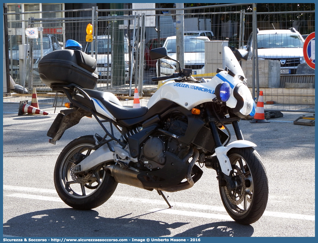 -
Polizia Municipale
Comune di La Spezia
Kawasaki Versys I serie
Parole chiave: Polizia;Locale;Municipale;La Spezia;Kawasaki;Versys