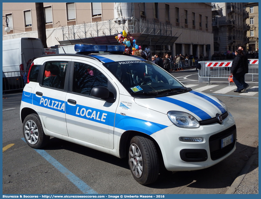 Polizia Locale YA688AM
Polizia Locale
Comune di La Spezia
Fiat Nuova Panda II serie
Allestitore Focaccia Group S.r.l.
Parole chiave: Polizia;Locale;Municipale;La Spezia;Fiat;Nuova Panda;Focaccia;YA688AM;YA 688 AM