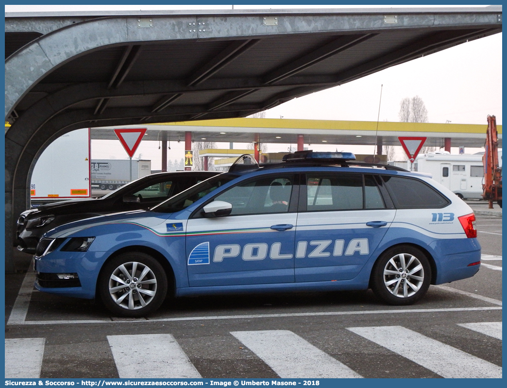 Polizia M3466
Polizia di Stato
Polizia Stradale
Società Autostrade
Torino Milano e Torino Piacenza S.p.A.
Skoda Octavia Wagon V serie
Allestitore Focaccia Group S.r.l.
Parole chiave: PS;P.S.;Polizia;di;Stato;Stradale;Autostradale;Società;Autostrade;Torino;Milano;Piacenza;SATAP;S.A.T.A.P.;Skoda;Octavia;Focaccia