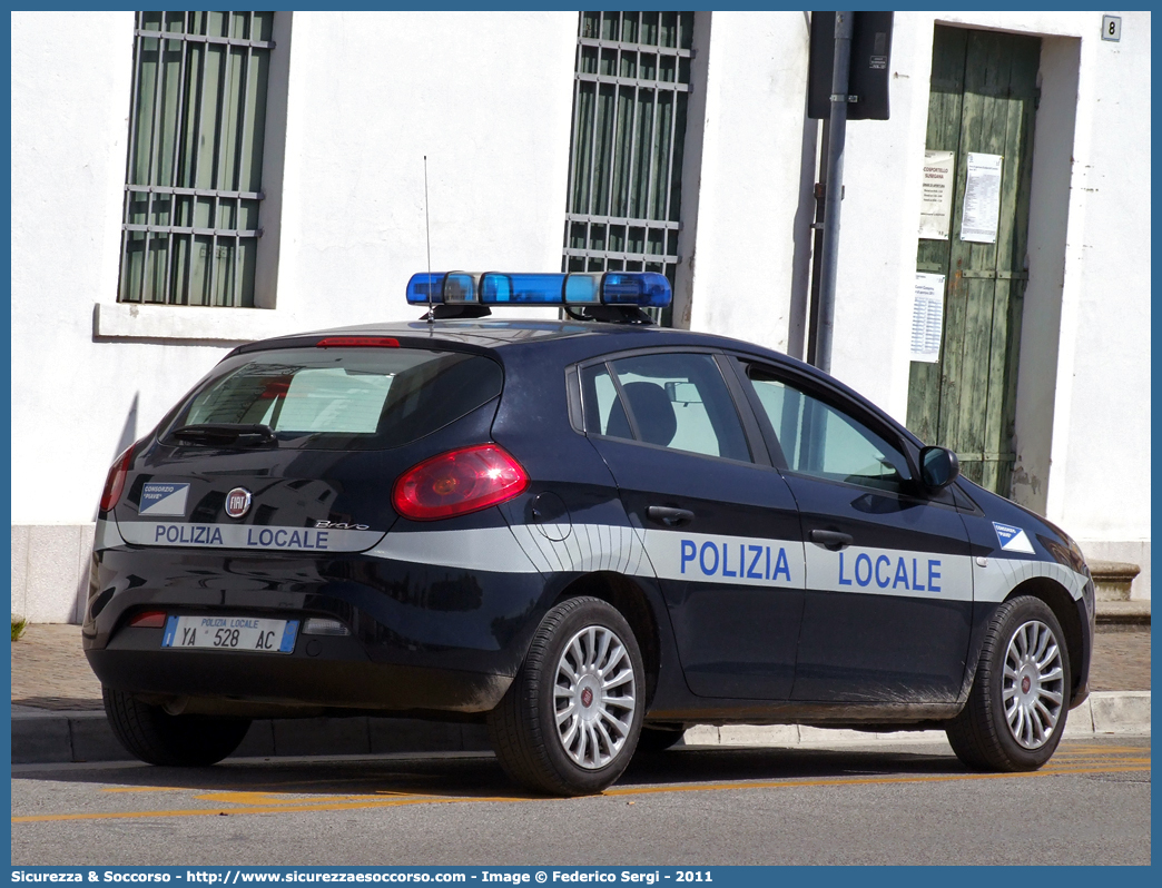 Polizia Locale YA528AC
Polizia Locale
Consorzio Piave
Fiat Nuova Bravo
Parole chiave: PL;P.L.;PM;P.M.;Polizia;Locale;Municipale;Piave;Santa Lucia di Piave;Spresiano;Susegana;Vazzola;Fiat;Nuova Bravo;YA528AC;YA 528 AC