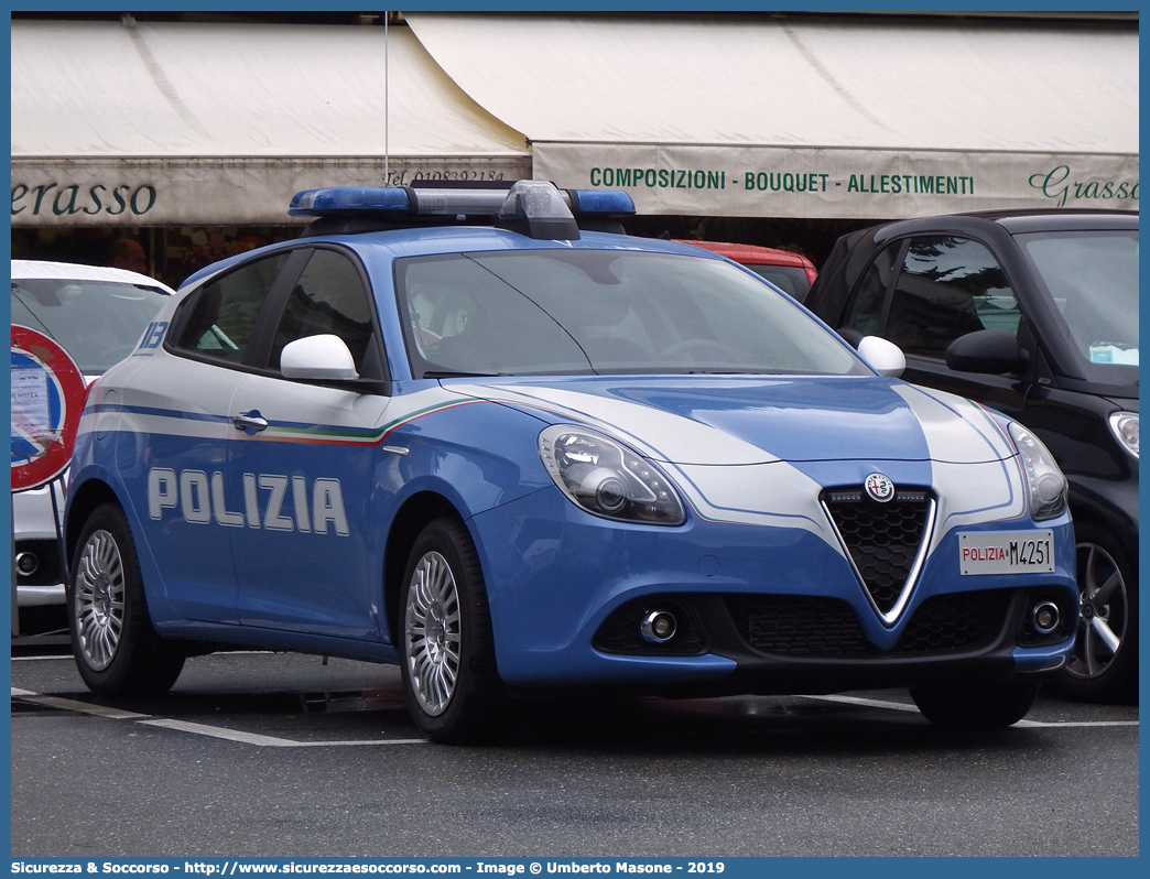 Polizia M4251
Polizia di Stato
Alfa Romeo Nuova Giulietta
I serie II restyling
Allestitore Nuova Carrozzeria Torinese S.r.l.
Parole chiave: PS;P.S.;Polizia;di;Stato;Alfa;Romeo;Giulietta;Nct;Nuova;Carrozzeria;Torinese