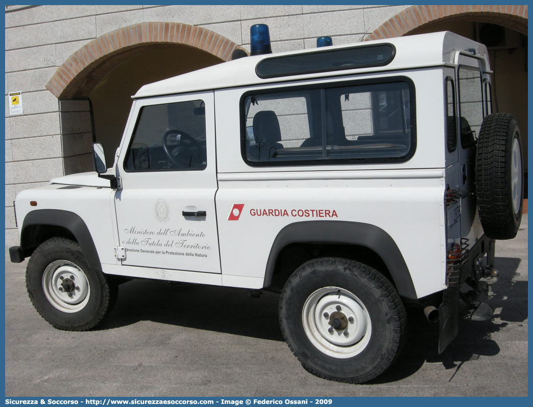 CP 2938
Corpo delle Capitanerie di Porto
Guardia Costiera
Land Rover Defender 90
Parole chiave: CP;GC;C.P.;G.C.;Guardia Costiera;Capitaneria di Porto;Capitanerie di Porto;Land Rover;Defender;90;2938