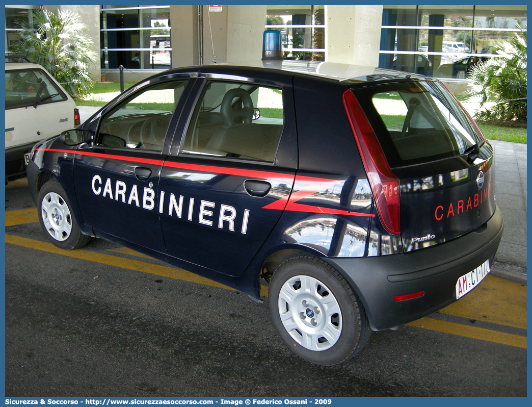 AM CI177
Arma dei Carabinieri
Reparto Carabinieri presso l'Aeronautica Militare
Fiat Punto III serie
Parole chiave: AM;A.M.;CC;C.C.;Arma;Carabinieri;Aeronautica;Militare;Fiat;Punto