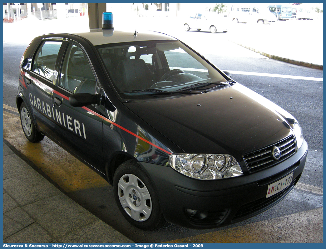 AM CI177
Arma dei Carabinieri
Reparto Carabinieri presso l'Aeronautica Militare
Fiat Punto III serie
Parole chiave: AM;A.M.;CC;C.C.;Arma;Carabinieri;Aeronautica;Militare;Fiat;Punto