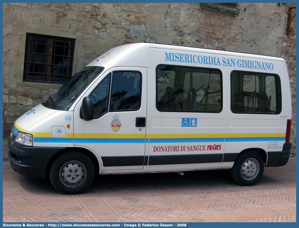 16
Misericordia di San Gimignano
Fiat Ducato II serie restyling
Allestitore Alessi e Becagli
Parole chiave: Misericordie;Misericordia;San Gimignano;Alessi e Becagli;A&B;Fiat;Ducato