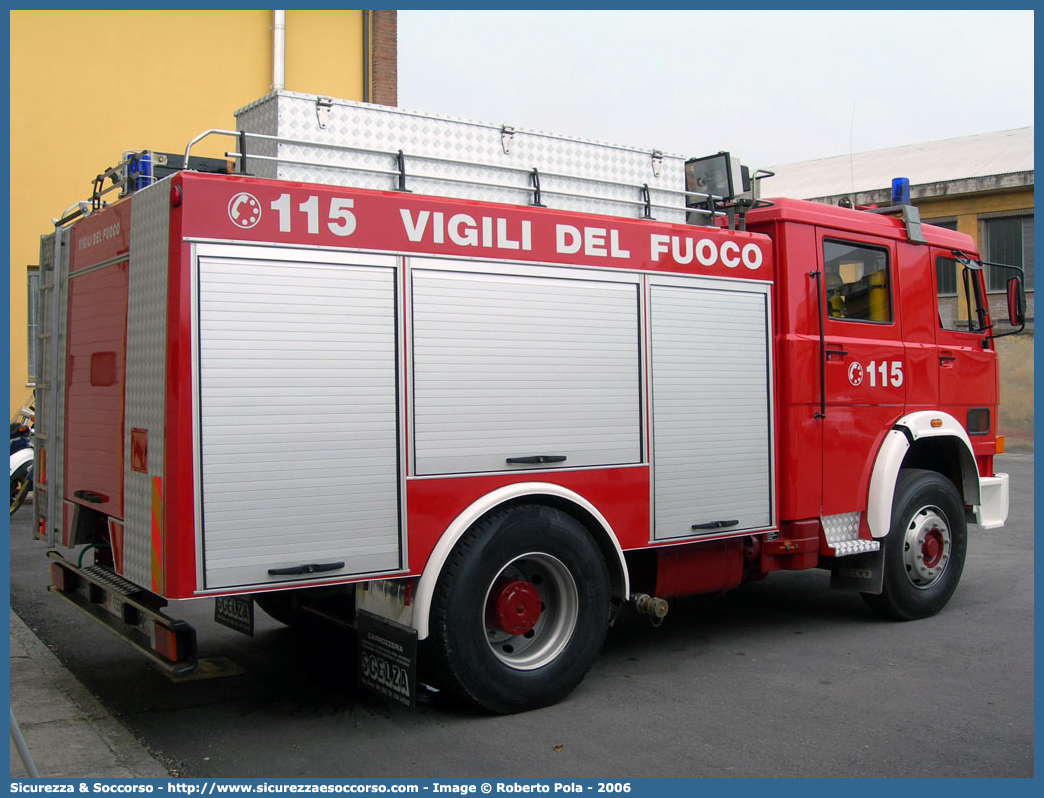 VF 15586
Corpo Nazionale Vigili del Fuoco
Iveco 180-24
Allestitore Baribbi S.p.A.
Ricondizionato Scelza S.n.c.
Parole chiave: Corpo;Nazionale;Vigili del Fuoco;Vigili;Fuoco;AutoPompaSerbatoio;APS;AutoPompa;Iveco;180;180 - 24;180-24;Baribbi;Scelza