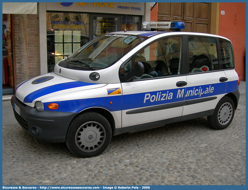 -
Polizia Municipale
Comune di Modena
Fiat Multipla I serie
Allestitore Bertazzoni S.r.l.
Parole chiave: Polizia;Locale;Municipale;Modena;Fiat;Multipla;Bertazzoni