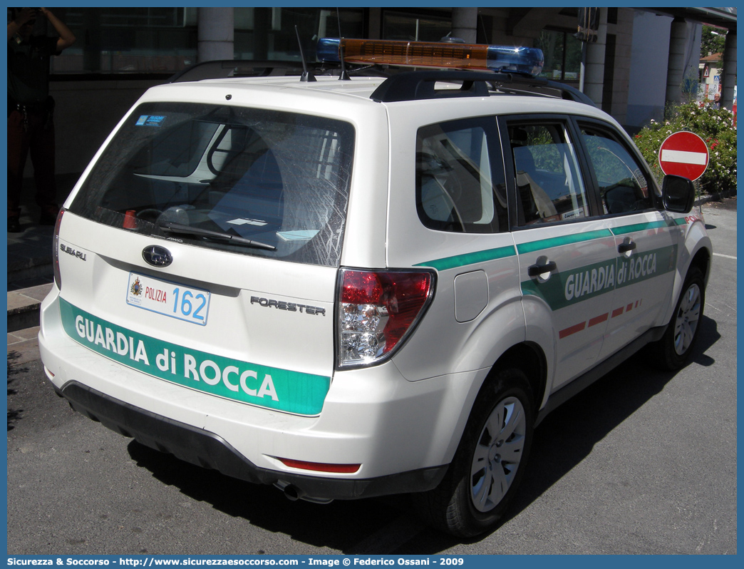 Polizia 162
Repubblica di San Marino
Guardia di Rocca
Subaru Forester V serie
Allestitore Focaccia Group S.r.l.
Parole chiave: Repubblica;San Marino;RSM;R.S.M.;Guardia di Rocca;Guardia;Rocca;Subaru;Forester;Focaccia