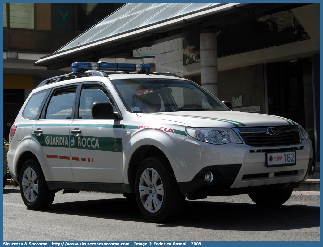 Polizia 162
Repubblica di San Marino
Guardia di Rocca
Subaru Forester V serie
Allestitore Focaccia Group S.r.l.
Parole chiave: Repubblica;San Marino;RSM;R.S.M.;Guardia di Rocca;Guardia;Rocca;Subaru;Forester;Focaccia