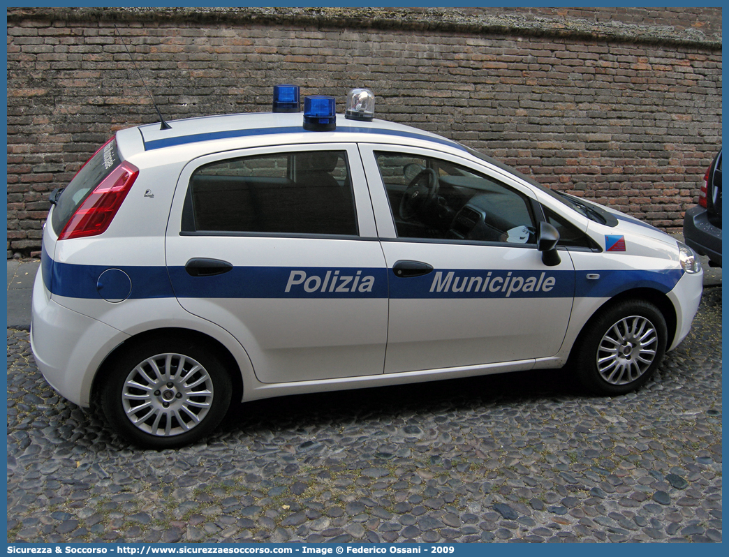 Polizia Locale YA163AB
Polizia Municipale
Corpo Unico Argenta,
Masi Torello, Portomaggiore e Voghiera
Fiat Grande Punto
Allestitore Focaccia Group S.r.l.
Parole chiave: Polizia;Locale;Municipale;Argenta;Masi Torello;Portomaggiore;Voghiera;Fiat;Grande Punto;Focaccia;YA163AB;YA 163 AB