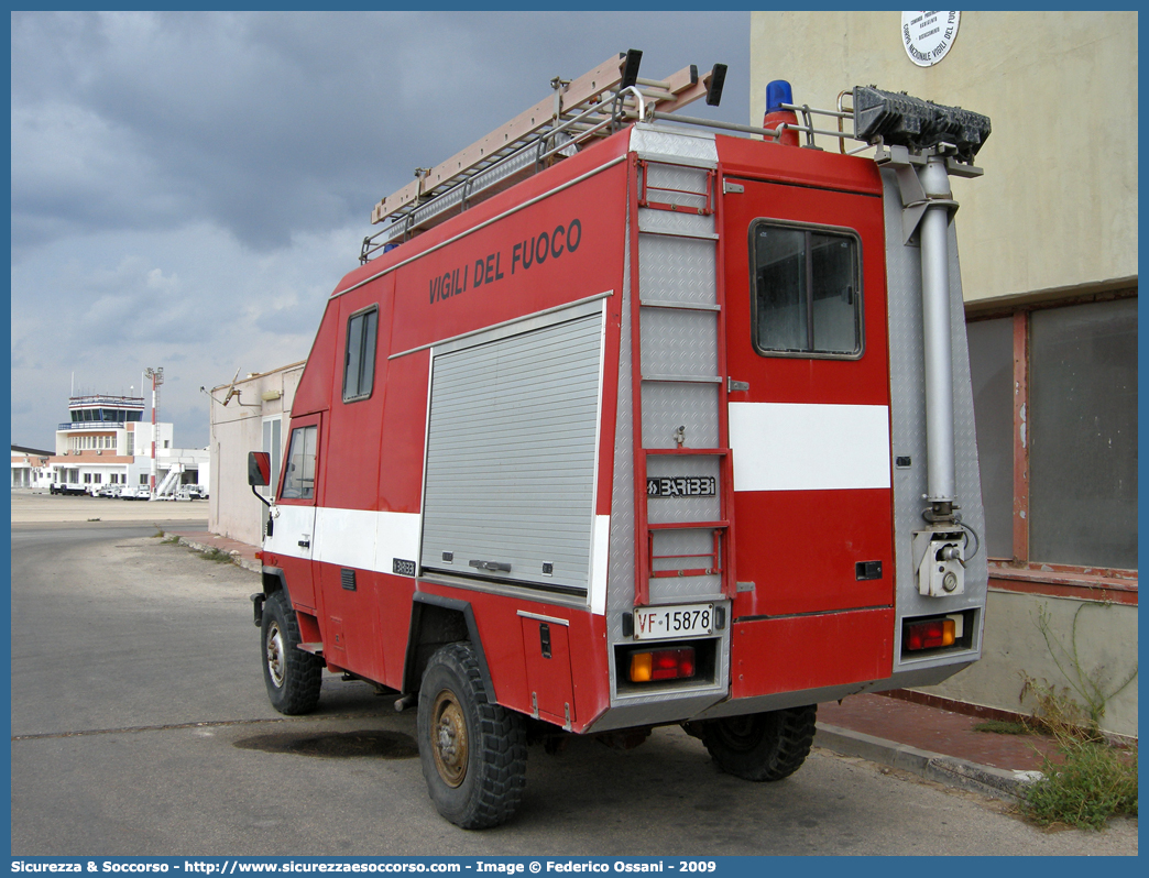 VF 15878
Corpo Nazionale Vigili del Fuoco
Nucleo Aeroportuale
Iveco 40.10WM
Allestitore Baribbi S.p.A.
Parole chiave: Corpo;Nazionale;Vigili del Fuoco;Vigili;Fuoco;Iveco;40.10WM;40.10 WM;VM90;VM 90;Aeroportuale