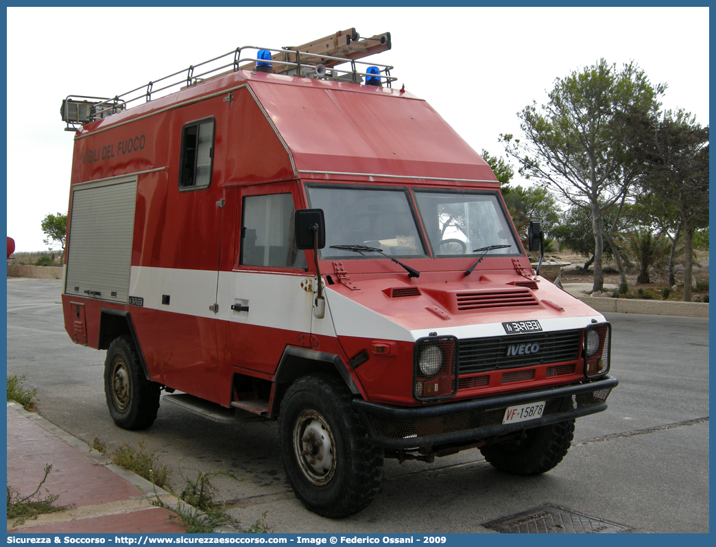 VF 15878
Corpo Nazionale Vigili del Fuoco
Nucleo Aeroportuale
Iveco 40.10WM
Allestitore Baribbi S.p.A.
Parole chiave: Corpo;Nazionale;Vigili del Fuoco;Vigili;Fuoco;Iveco;40.10WM;40.10 WM;VM90;VM 90;Aeroportuale