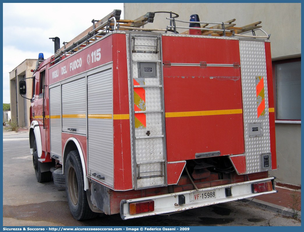 VF 15988
Corpo Nazionale Vigili del Fuoco
Iveco 190-26
Allestitore Baribbi S.p.A.
Parole chiave: VVF;V.V.F.;Corpo;Nazionale;Vigili;del;Fuoco;AutoPompaSerbatoio;APS;A.P.S.;Iveco;190;26;190-26;Baribbi