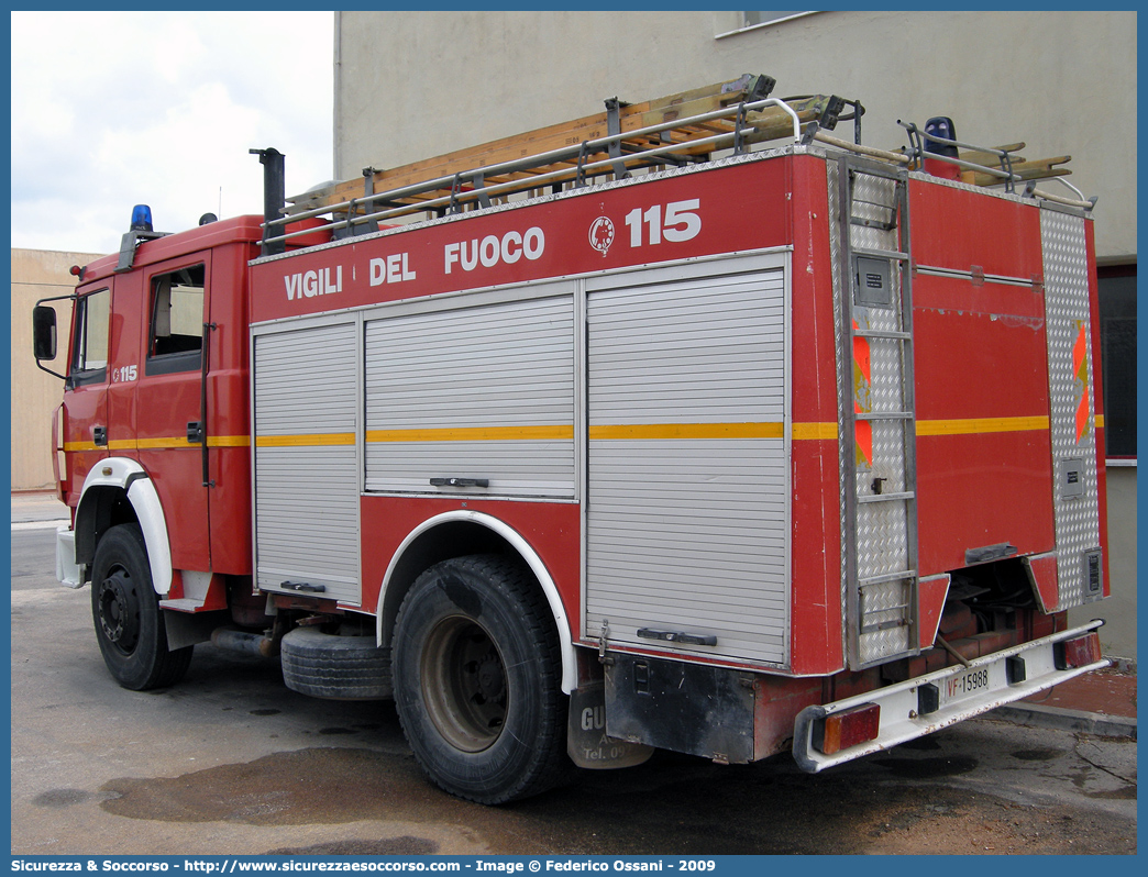 VF 15988
Corpo Nazionale Vigili del Fuoco
Iveco 190-26
Allestitore Baribbi S.p.A.
Parole chiave: VVF;V.V.F.;Corpo;Nazionale;Vigili;del;Fuoco;AutoPompaSerbatoio;APS;A.P.S.;Iveco;190;26;190-26;Baribbi