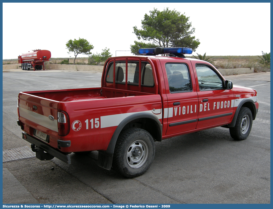 VF 24131
Corpo Nazionale Vigili del Fuoco
Nucleo Aeroportuale
Ford Ranger II serie
Parole chiave: Corpo;Nazionale;Vigili del Fuoco;Vigili;Fuoco;Aeroportuale;Ford;Ranger;ROS;R.O.S.;Responsabile;Operazioni;Soccorso