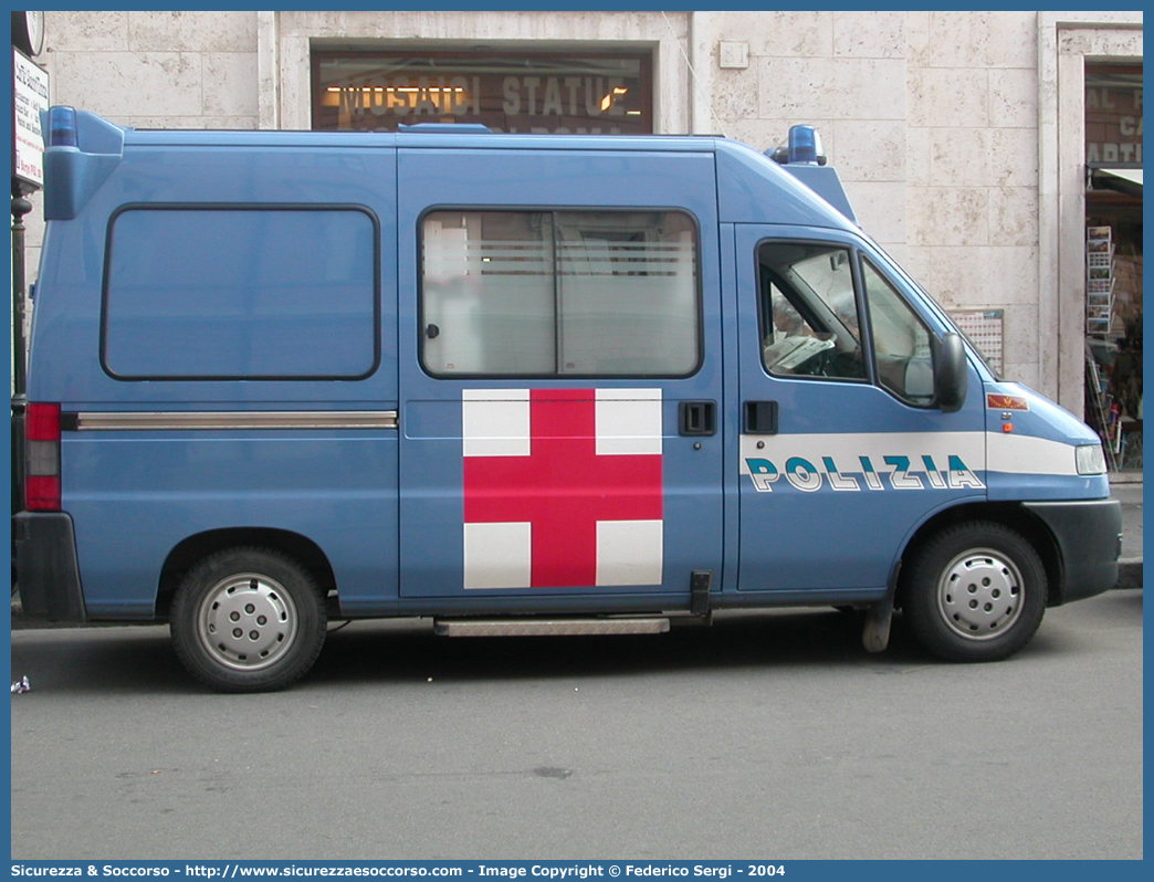 Polizia E8814
Polizia di Stato
Reparto Mobile
Servizio Sanitario
Fiat Ducato II serie
Allestitore Boneschi S.r.l.
Parole chiave: Polizia;Stato;PS;P.S.;Reparto;Mobile;Servizio;Sanitario;Ambulanza;Autoambulanza;Fiat;Ducato;Savio