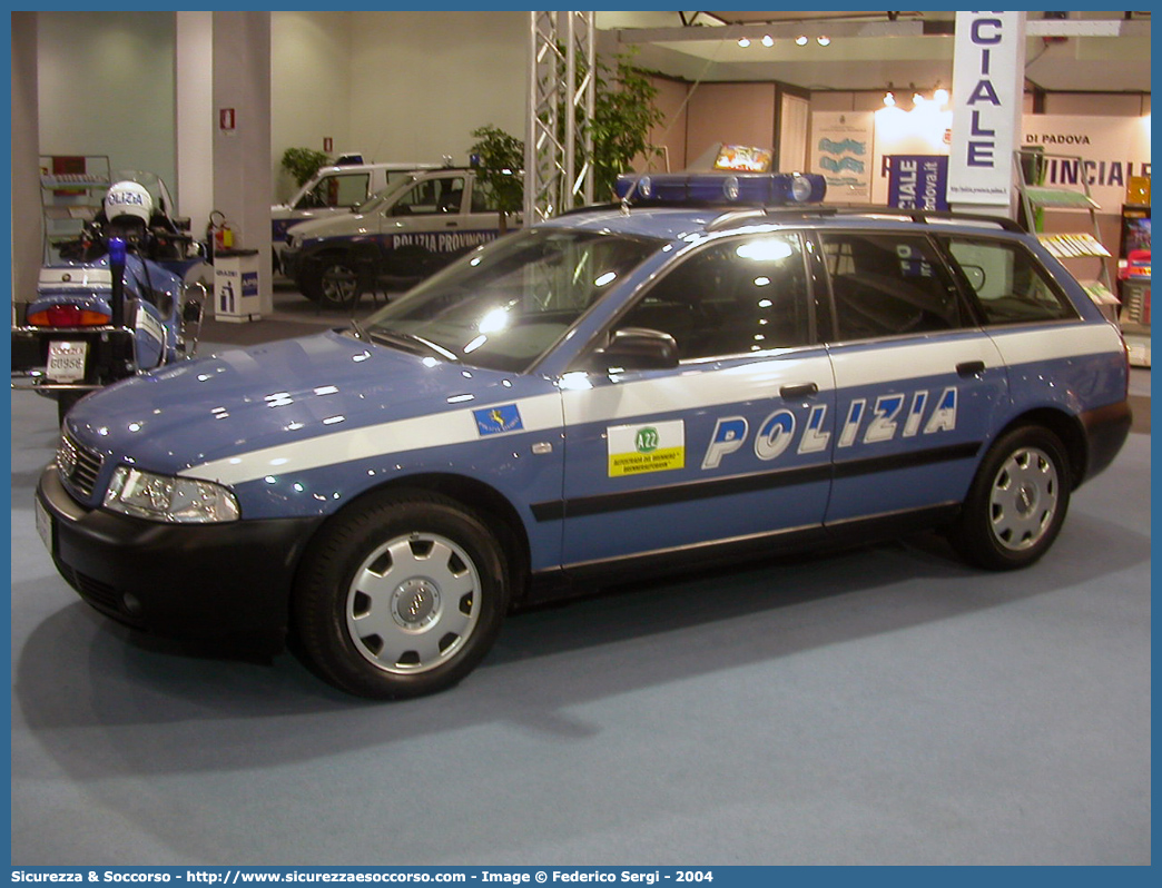 Polizia E4212
Polizia di Stato
Polizia Stradale
Autostrada del Brennero S.p.A.
Audi A4 Avant I serie
Parole chiave: Polizia di Stato;Polizia Stradale;Autostrada del Brennero S.p.A.;Brenneroautobahn A.G.;Audi;A4;Avant