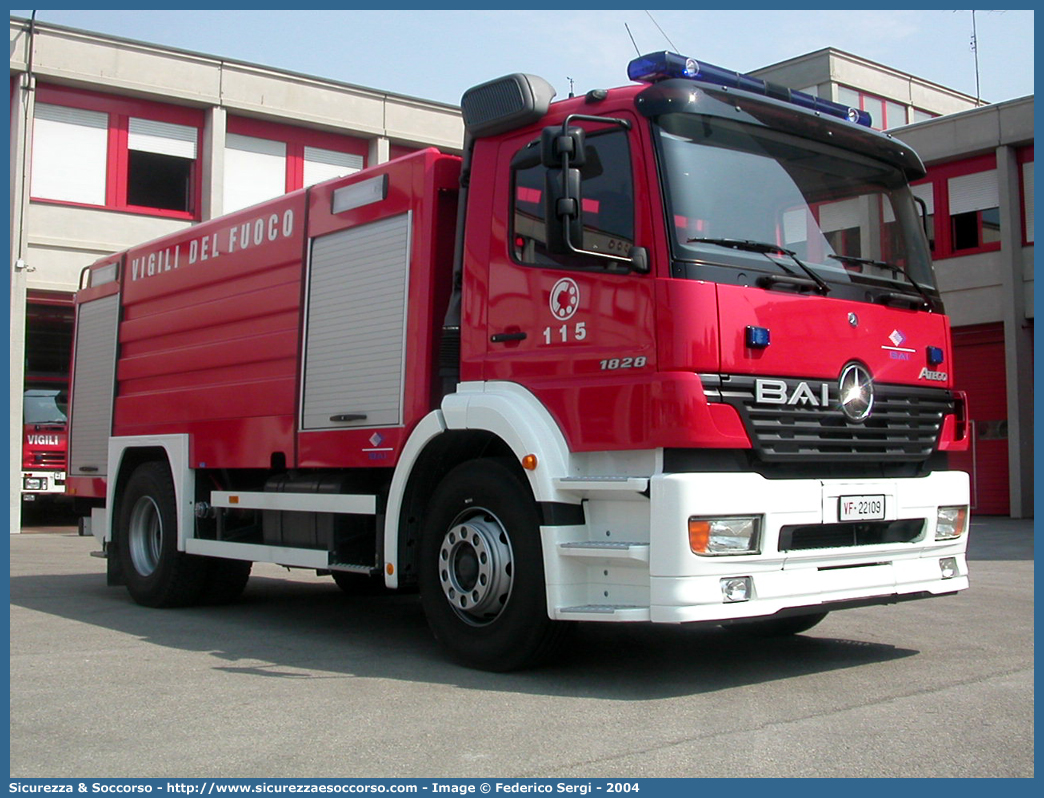 VF 22109
Corpo Nazionale Vigili del Fuoco
Mercedes Benz Atego 1828 I serie restyling
Allestitore BAI S.r.l.
Parole chiave: Corpo;Nazionale;Vigili del Fuoco;Vigili;Fuoco;ABP;A.B.P.;AutoBottePompa;AutoBotte;Mercedes Benz;Atego;1828;BAI;B.A.I.;22109