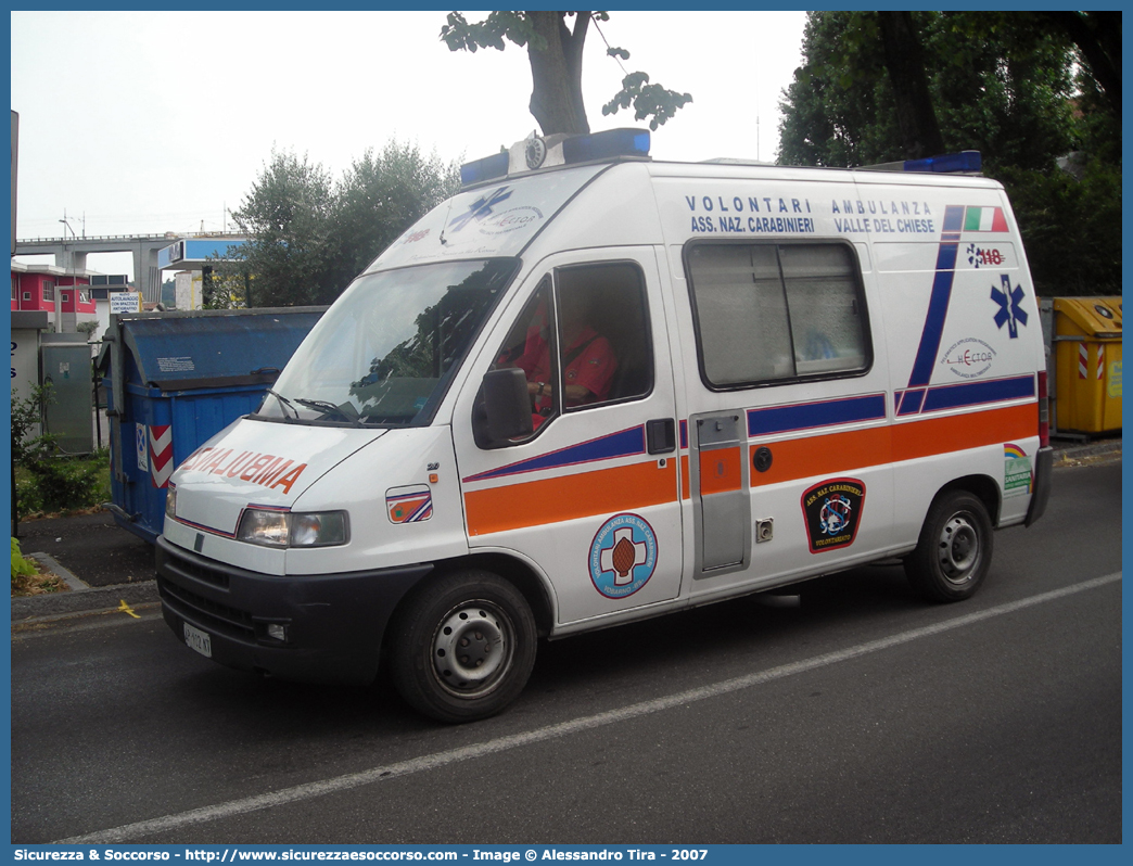 1
Associazione Nazionale Carabinieri
Valle del Chiese (iPn 1)
Fiat Ducato II serie
Allestitore PML S.n.c.
Parole chiave: Associazione;Nazionale;Carabinieri;ANC;A.N.C.;Valle del Chiese;Ambulanza;Fiat;Ducato;PML;P.M.L.