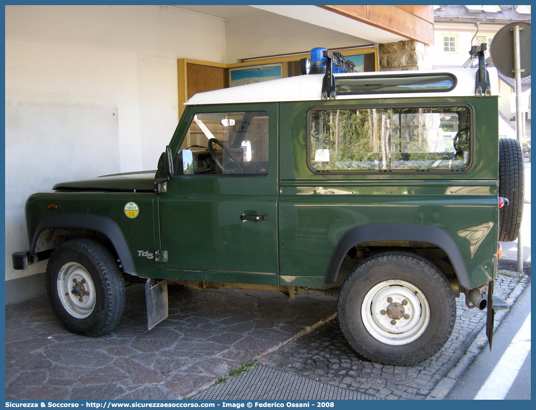 CF A03TN
Corpo Forestale
Provincia Autonoma di Trento
Land Rover Defender 90
Parole chiave: CF;C.F.;TN;Corpo;Forestale;Trento;Trentino;Land;Rover;Defender;90