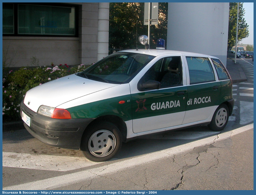 Polizia 087
Repubblica di San Marino
Guardia di Rocca
Fiat Punto I serie
Parole chiave: Repubblica;San Marino;RSM;R.S.M.;Guardia di Rocca;Guardia;Rocca;Fiat;Punto