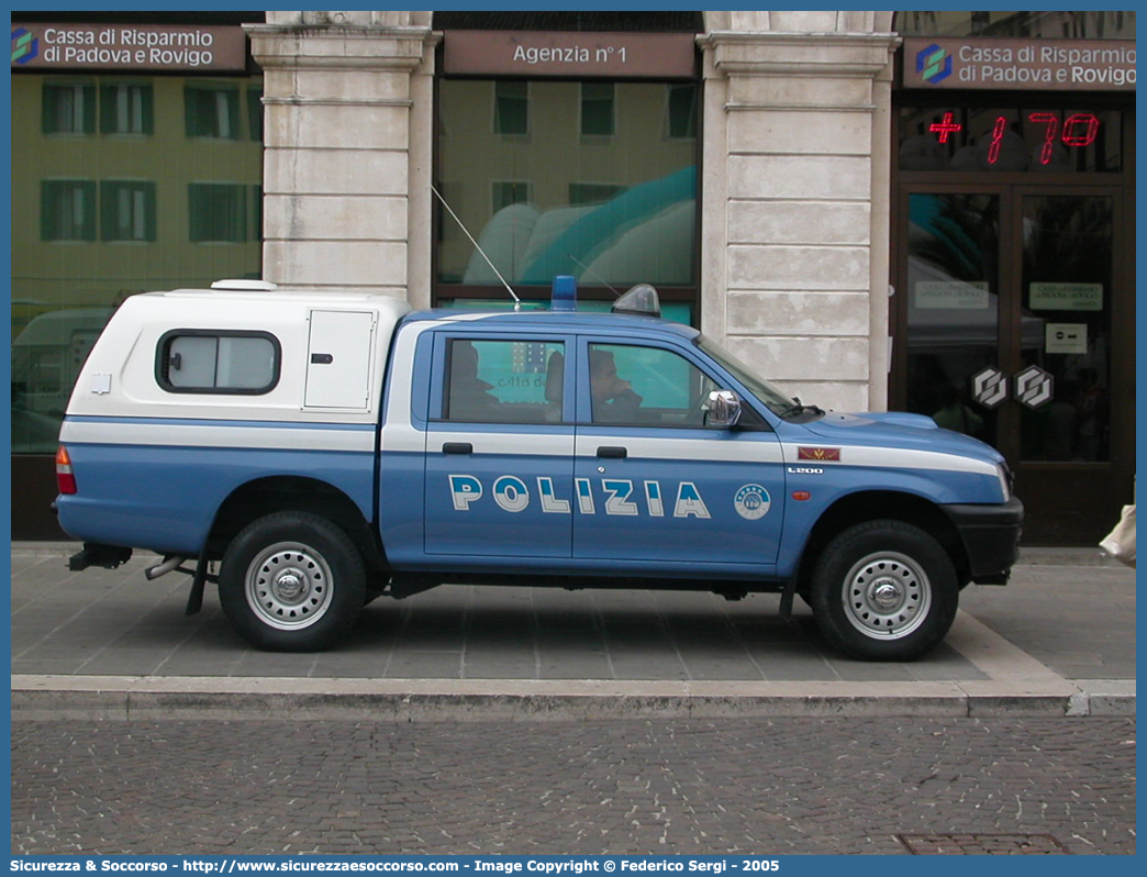 Polizia E6586
Polizia di Stato
Reparto Mobile
Cinofili
Mitsubishi L200 III serie restyling
Parole chiave: Polizia;Stato;PS;P.S.;Reparto;Mobile;Cinofili;Mitsubishi;L200;L 200