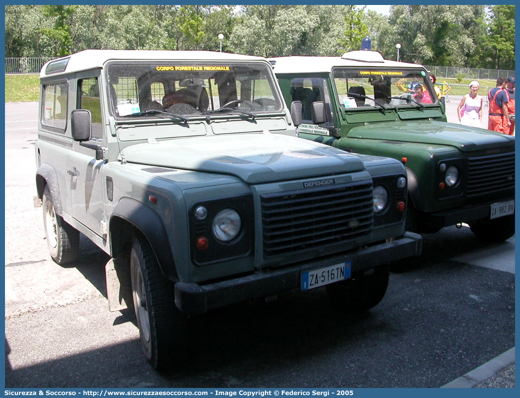 -
Corpo Forestale 
Regione Friuli Venezia Giulia
Land Rover Defender 90
Parole chiave: Corpo;Forestale;Friuli Venezia Giulia;CFFVG;C.F.F.V.G.;Land Rover;Defender;Defender 90