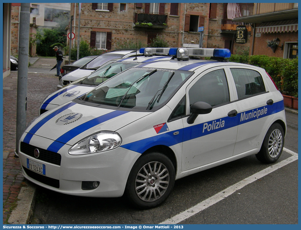 Polizia Locale YA024AG
Polizia Municipale
Comune di Castel Maggiore
Fiat Grande Punto
Allestitore Focaccia Group S.r.l.
Parole chiave: Polizia;Locale;Municipale;Castel Maggiore;Fiat;Grande Punto;Focaccia;YA024AG;YA 024 AG