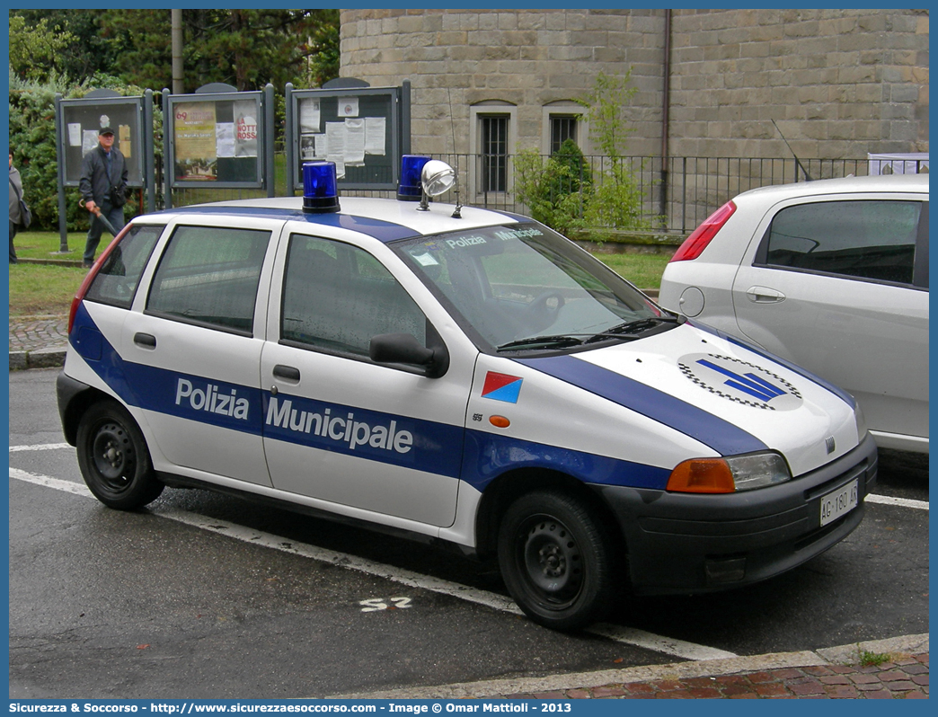 -
Polizia Municipale
Servizio Intercomunale
Budrio e Granarolo dell'Emilia
Fiat Punto I serie
Parole chiave: Polizia;Locale;Municipale;Budrio;Granarolo dell'Emilia;Granarolo dell Emilia;Fiat;Punto