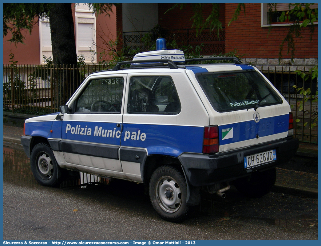 -
Polizia Municipale
Comune di Monzuno
Fiat Panda 4x4 II serie
Parole chiave: Polizia;Locale;Municipale;Monzuno;Fiat;Panda;4x4;4 x 4