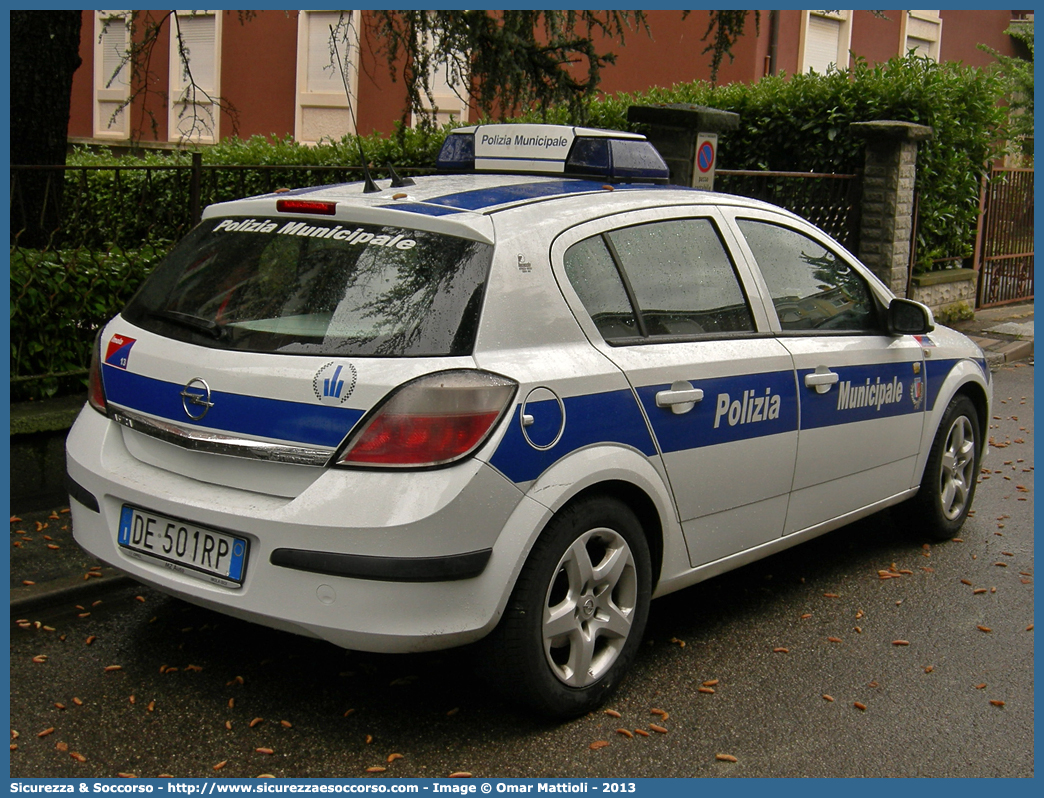 -
Polizia Municipale
Comune di Imola
Opel Astra III serie
Allestitore Focaccia Group S.r.l.
Parole chiave: Polizia;Locale;Municipale;Imola;Opel;Astra;Focaccia