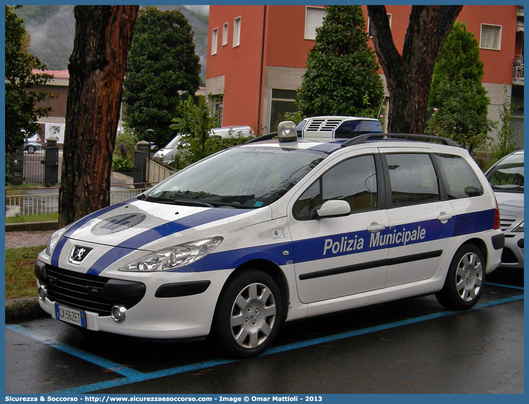 -
Polizia Municipale
Servizio Associato Bassa Reggiana
Peugeot 307 Station Wagon II serie
Allestitore Olmedo S.p.A.
Parole chiave: Polizia;Locale;Municipale;Bassa Reggiana;Bagnolo in Piano;Gualtieri;Luzzara;Novellara;Reggiolo;Peugeot;307;Station Wagon;SW;S.W.;Olmedo