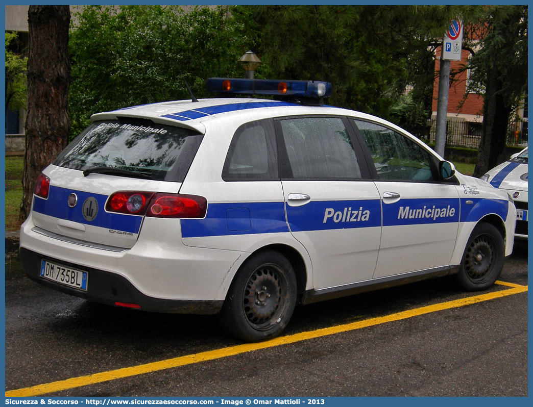 -
Polizia Municipale
Unione Terre d'Argine
Fiat Nuova Croma II serie
Allestitore Olmedo S.p.A.
Parole chiave: Polizia;Locale;Municipale;Terre d&#039;Argine;Terre Argine;Campogalliano;Carpi;Novi di Modena;Soliera;Fiat;Nuova Croma;Olmedo