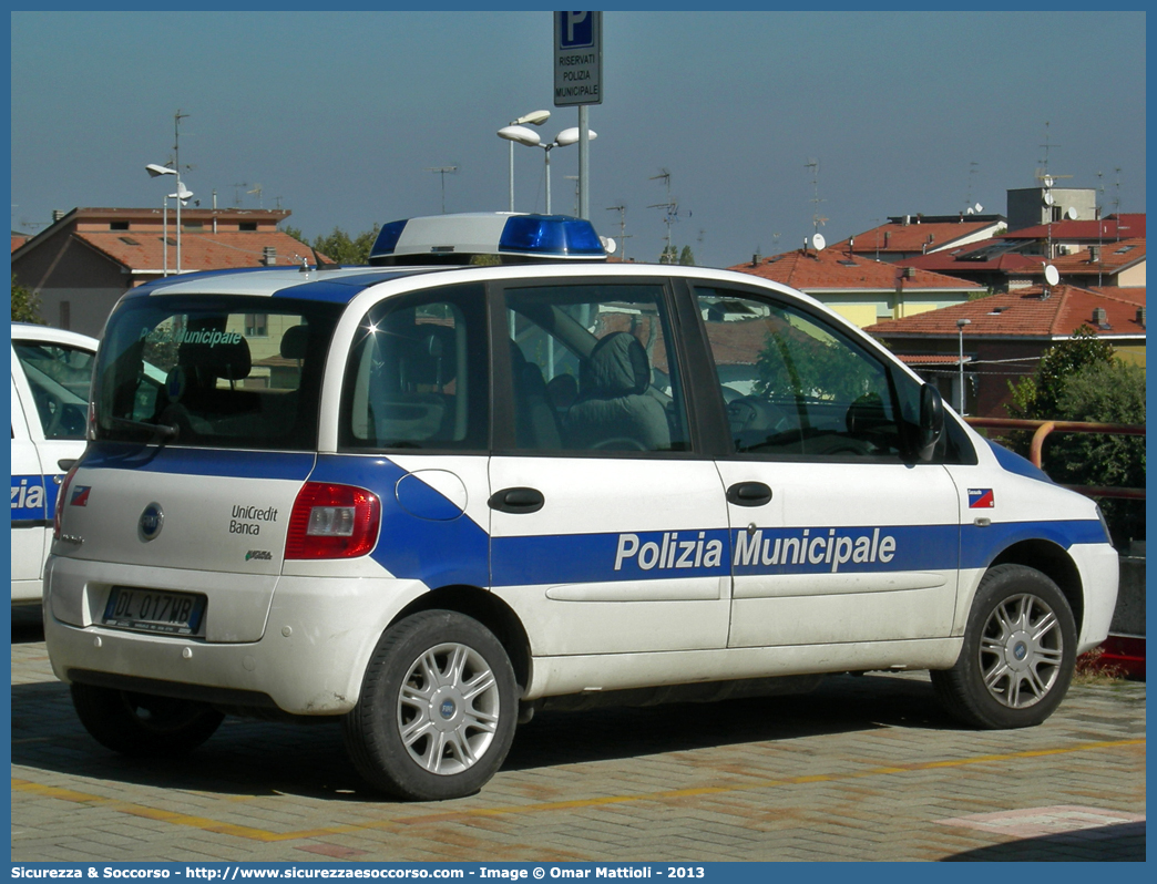 -
Polizia Municipale
Comune di Sassuolo
Fiat Multipla II serie
Parole chiave: Polizia;Locale;Municipale;Sassuolo;Fiat;Multipla