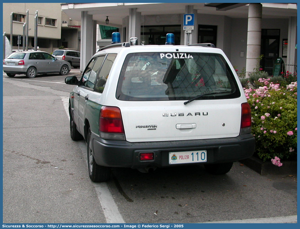 Polizia 110
Repubblica di San Marino
Guardia di Rocca
Subaru Forester I serie
(variante)
Parole chiave: Repubblica;San Marino;RSM;R.S.M.;Guardia di Rocca;Guardia;Rocca;Subaru;Forester