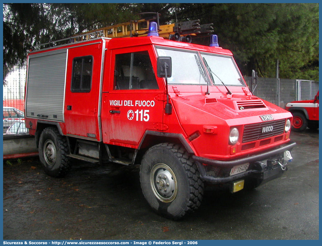 VF 16486
Corpo Nazionale Vigili del Fuoco
Iveco 40-10WM
Allestitore Baribbi S.p.A.
Parole chiave: VF;V.F.;VVF;V.V.F.;Corpo;Nazionale;Vigili;del;Fuoco;Polisoccorso;Iveco;40-10WM;40;10;WM;VM90;VM 90;Magirus