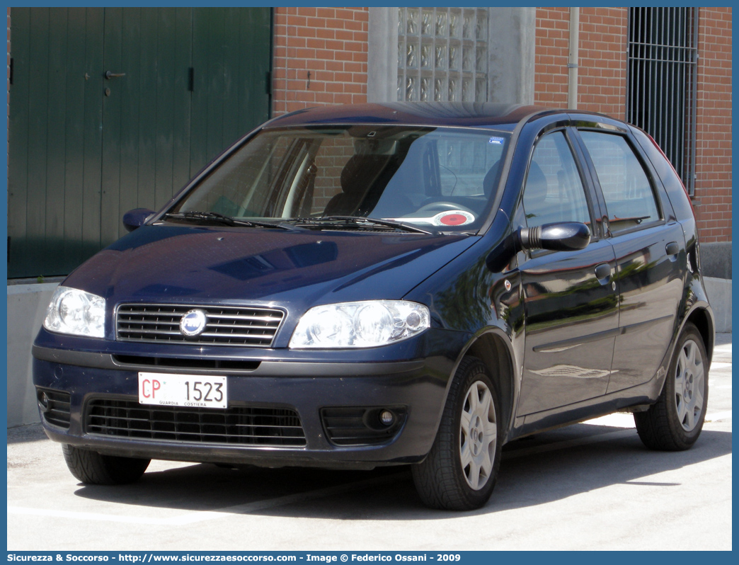 CP 1523
Corpo delle Capitanerie di Porto
Guardia Costiera 
Fiat Punto III serie
Parole chiave: CP;C.P.;GC;G.C.;Guardia;Costiera;Capitaneria;Capitanerie;di;Porto;Fiat;Punto