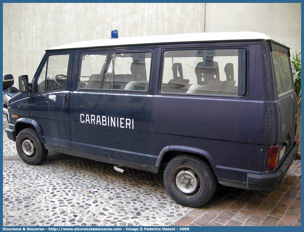 CC 024DH
Arma dei Carabinieri
Fiat Ducato I serie restyling
Parole chiave: CC;C.C.;dei;Arma;Carabinieri;Bus;Minibus;Fiat;Ducato;024DH