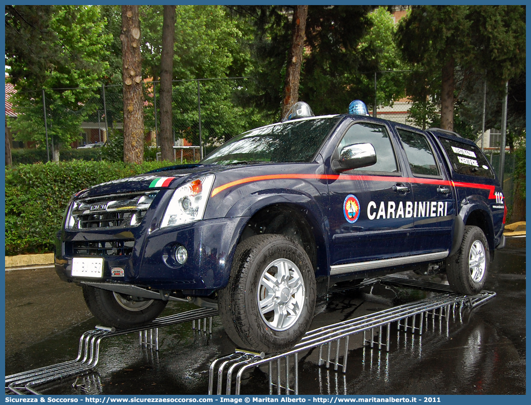 CC BJ052
Arma dei Carabinieri
Raggruppamento Carabinieri
Investigazioni Scientifiche
Isuzu D-Max I serie I restyling
Allestitore Maritan S.r.l.
Parole chiave: CCBJ052;Arma dei Carabinieri;Raggruppamento Carabinieri Investigazioni Scientifiche;RACIS;RIS;Isuzu D-Max II serie restyling