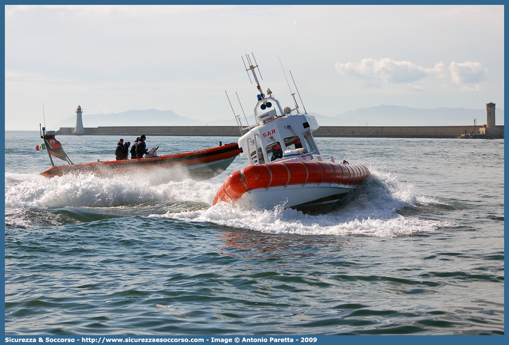 CP 811
Corpo delle Capitanerie di Porto
Guardia Costiera
Vedetta Costiera Classe 802
Cantieri Navali CodecasaDue S.p.A.
Parole chiave: CP;C.P.;G.C.;GC;Guardia;Costiera;Capitaneria;Capitanerie;Porto;Vedetta;Vedette;Costiera;Costiere;Classe;802;CodecasaDue