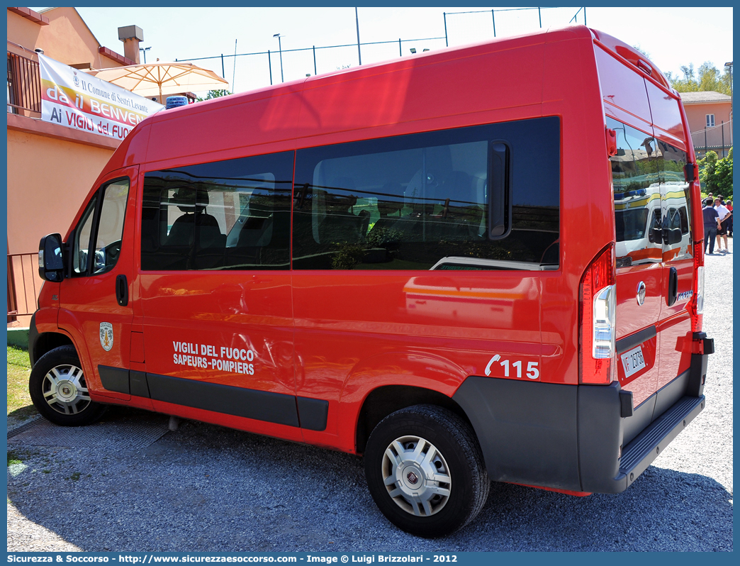 VF 25736
Vigili del Fuoco
Regione Autonoma Valle d'Aosta
Fiat Ducato III serie
Parole chiave: Vigili;Fuoco;Regione;Autonoma;Valle;Aosta;Fiat;Ducato;X250