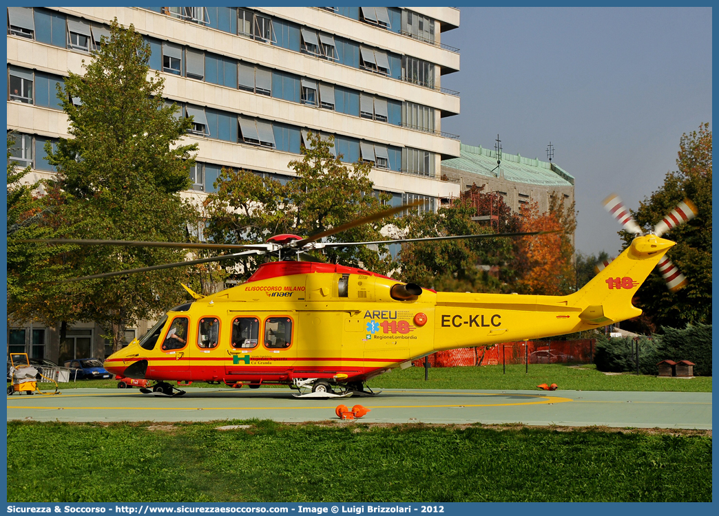 EC-KLC
118 Regione Lombardia
AgustaWestland AW139
Base di Milano
Parole chiave: 118;SSUEm;S.S.U.Em.;AREU;A.R.E.U.;Lombardia;Bresso;Milano;AgustaWestland;Agusta;Westland;AB139;139;EC-KLC;Elicottero;Elisoccorso