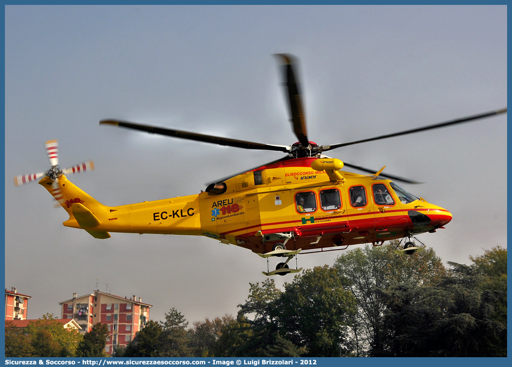 EC-KLC
118 Regione Lombardia
AgustaWestland AW139
Base di Milano
Parole chiave: 118;SSUEm;S.S.U.Em.;AREU;A.R.E.U.;Lombardia;Bresso;Milano;AgustaWestland;Agusta;Westland;AB139;139;EC-KLC;Elicottero;Elisoccorso