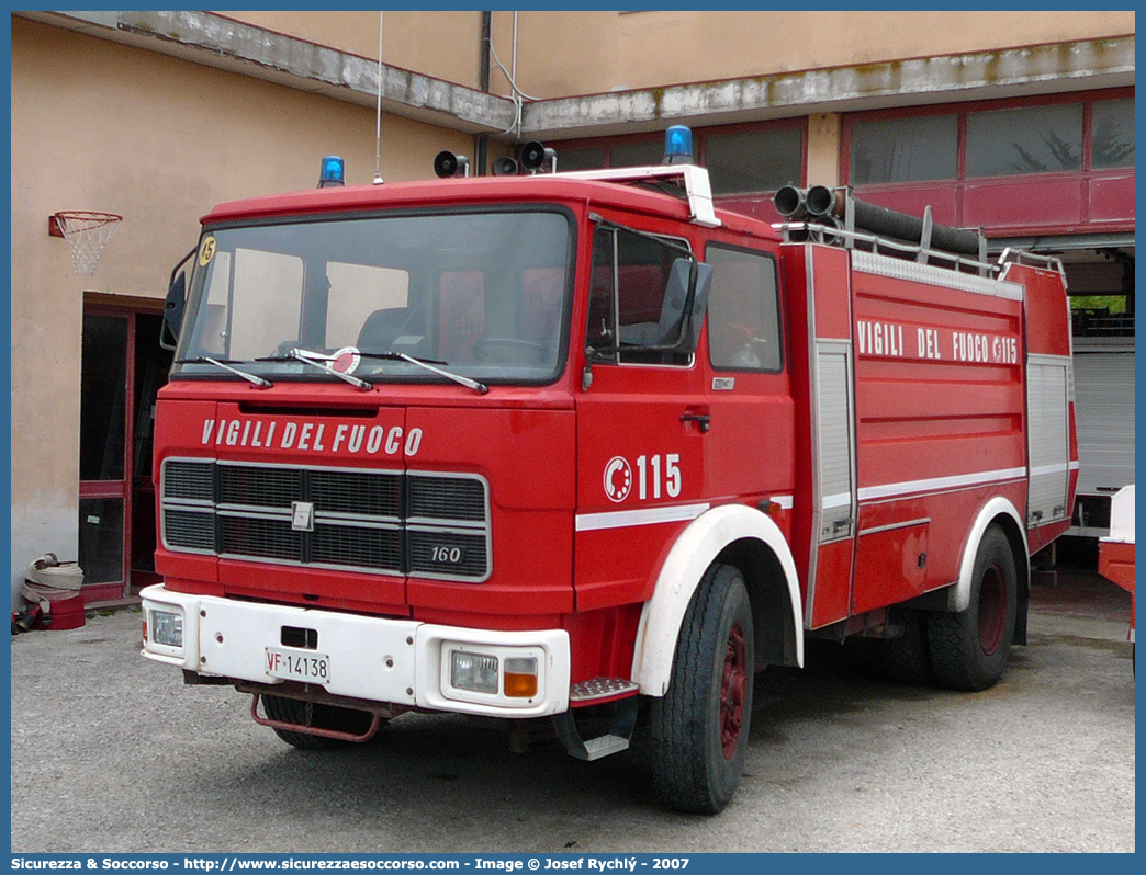 VF 14138
Corpo Nazionale Vigili del Fuoco
Iveco 160NC
Allestitore Baribbi S.p.A.
Parole chiave: VVF;V.V.F.;Corpo;Nazionale;Vigili;del;Fuoco;ABP;A.B.P.;AutoBottePompa;AutoBotte;Fiat;Iveco;160NC;160;NC